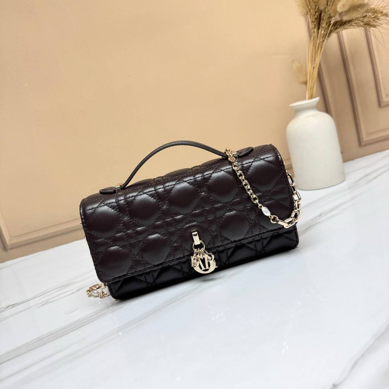 Dior 
Master🎁
290 dhs✅
#22cm

Zain228
♥️♥️♥️