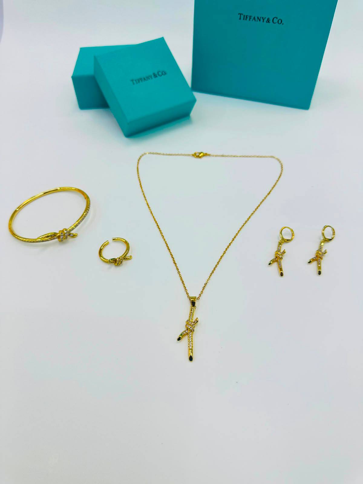 𓂀 *OFFER 𝕊𝕖𝕥* 🪻
Fashion quality 
Offer price 

 *55* 𝔸𝔼𝔻 𝕟𝕠𝕣𝕞𝕒𝕝 𝕓𝕠𝕩 𓂀

Zain48
♥️♥️♥️