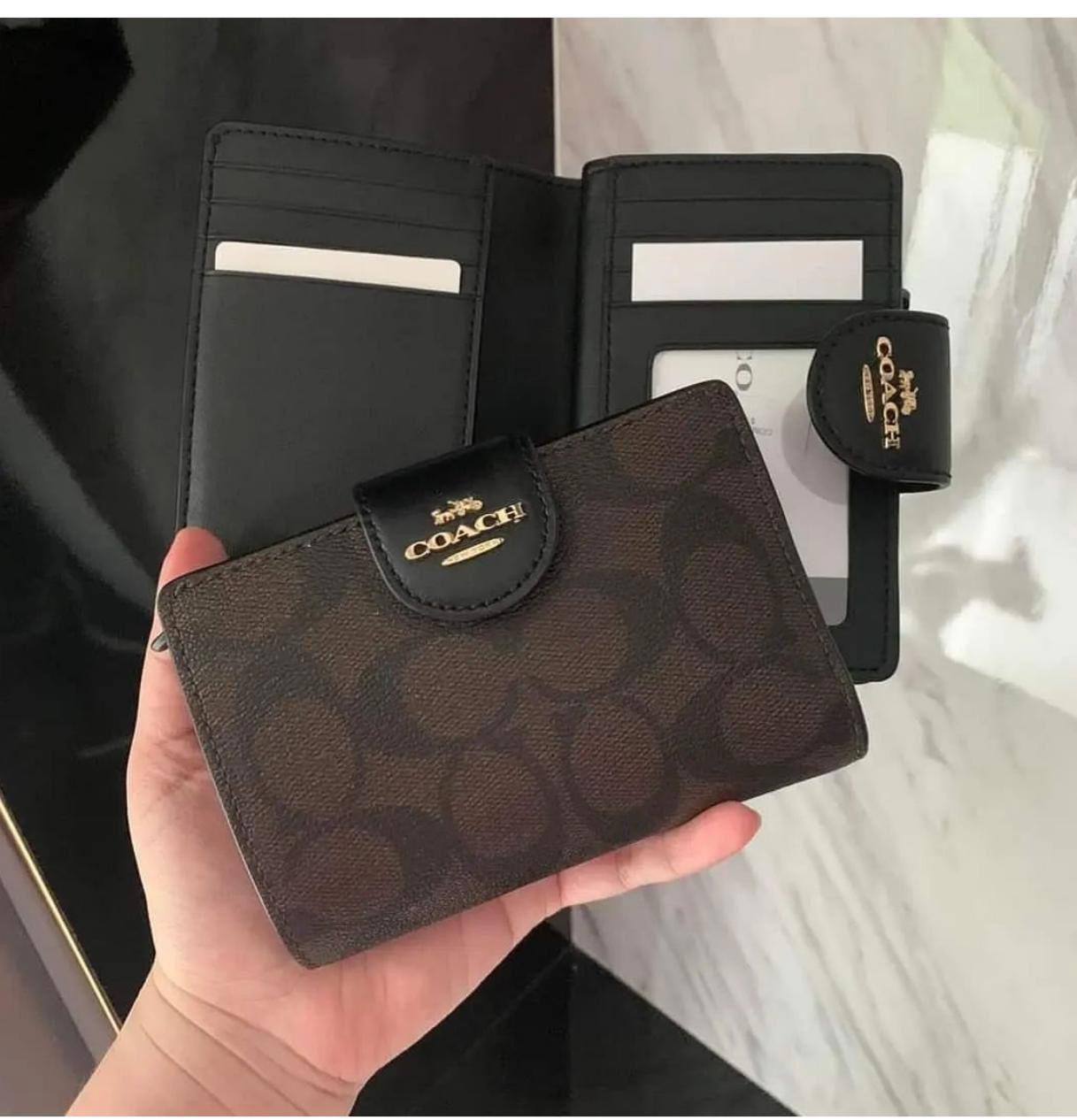 Coach 
Wallets Master
125 dhs💓

Zain248
♥️♥️♥️