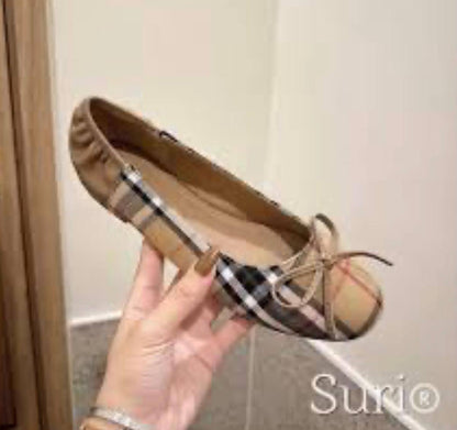 Burberry
💯high quality
Size 36-37-38-39-40-41

105 dhs✅

Zain21
♥️♥️♥️