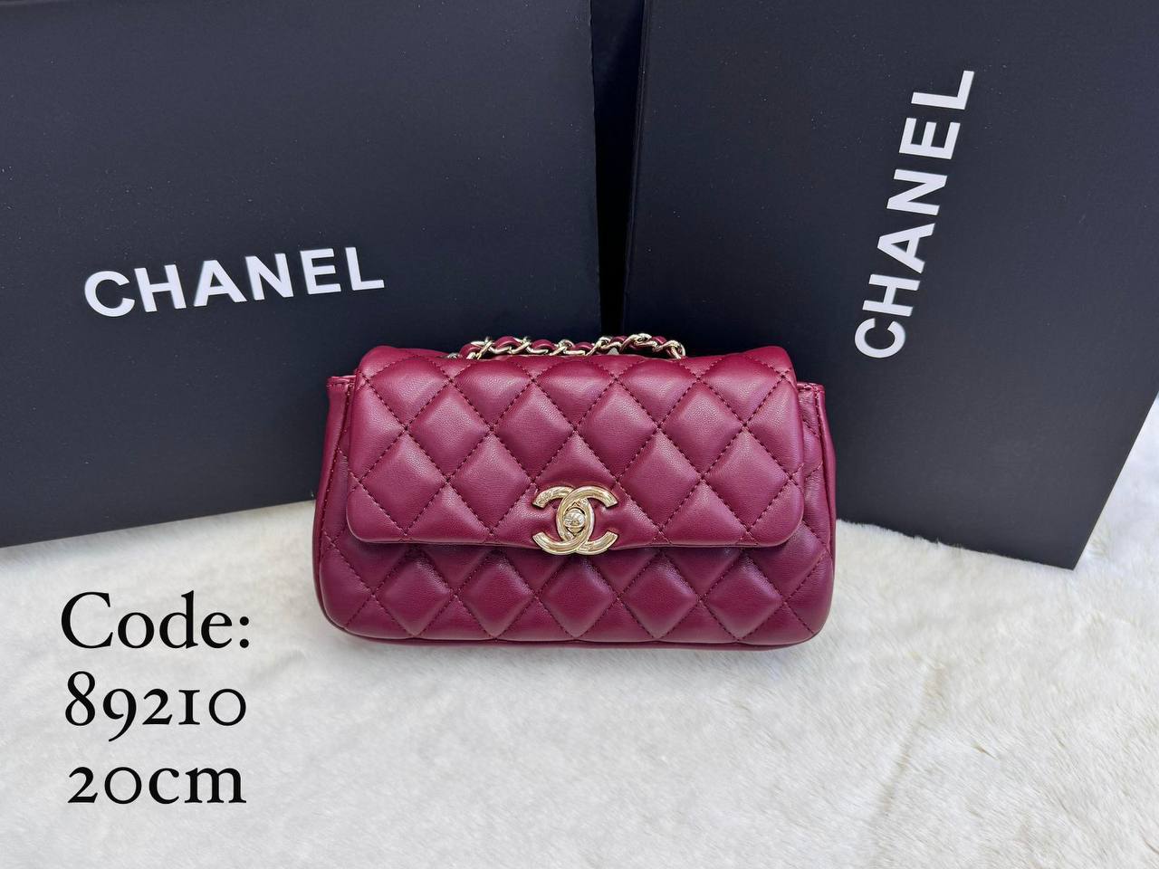 ᴄʜᴀɴᴇʟ ss20 ғʟᴀᴘ
ɢᴏʟᴅ ʜᴀʀᴅᴡᴀʀᴇ 

ᴡɪᴛʜʙᴏx
🎁🎁🎁

ϙᴜᴀʟɪᴛʏ:ʟᴀᴍʙsᴋɪɴ
90 dhs🪙🌨️

Zain56
♥️♥️♥️
