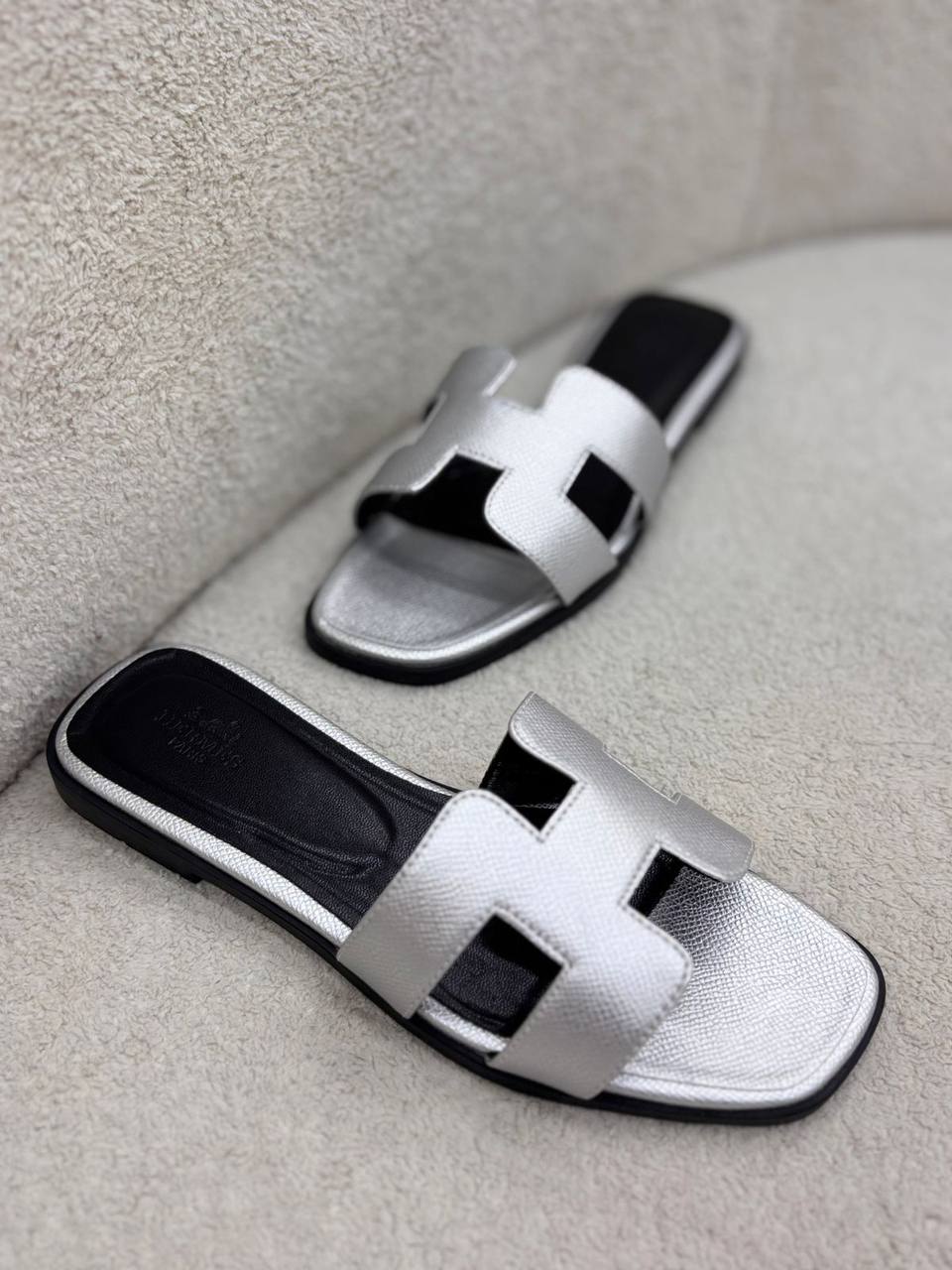 Hermes 
100 dhs✅
Size 36-42

Zain55
♥️♥️♥️