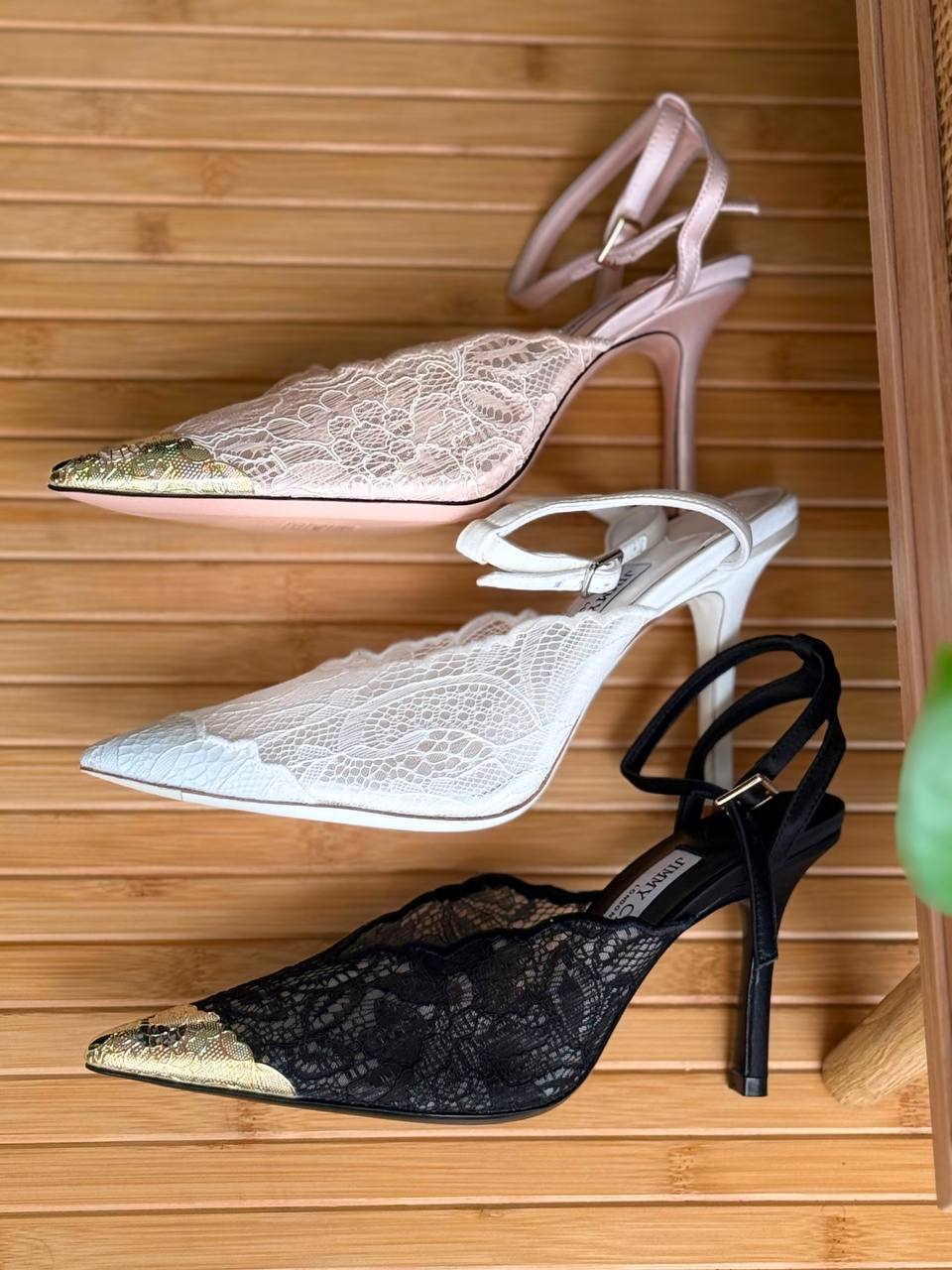 Jimmy Choo
Vip Quality
𝗦𝗶𝘇𝗲 𝟯𝟲 𝘁𝗼𝗼 𝟰𝟭 
490 dhs✅

Zain303
♥️♥️♥️