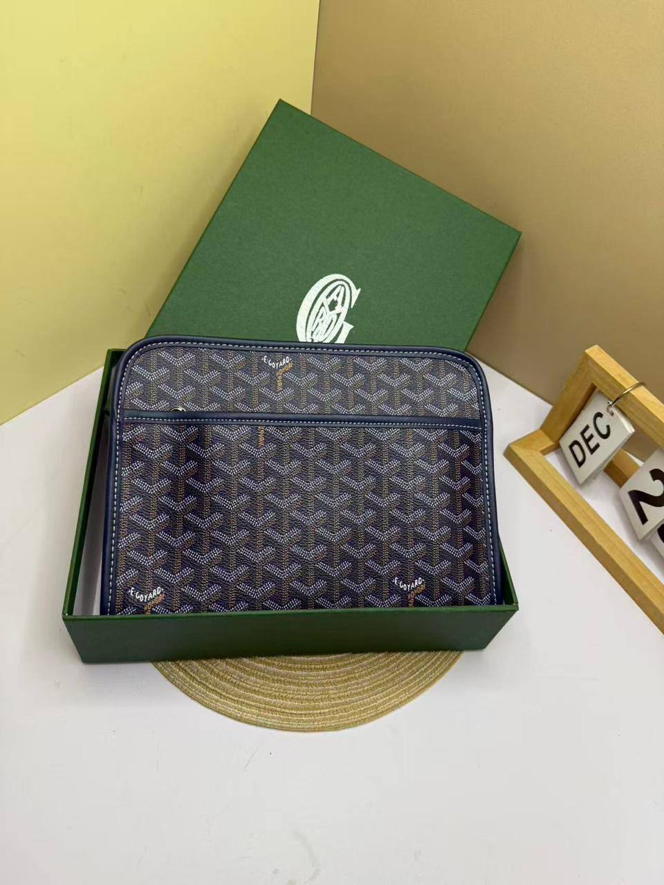 AVAILABLE 
GOYARD 

WITH BOX 🎁 
85 dhs🇦🇪🇦🇪

Zain169
♥️♥️♥️