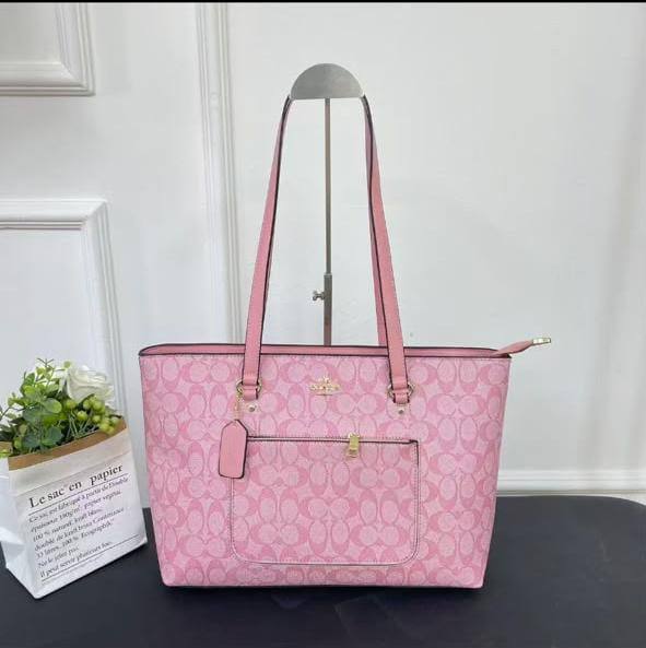 Coach City 
Tote Bag
good quality

42*27*13 cm
85 dhs🇦🇪🇦🇪

Zain95
♥️♥️♥️
