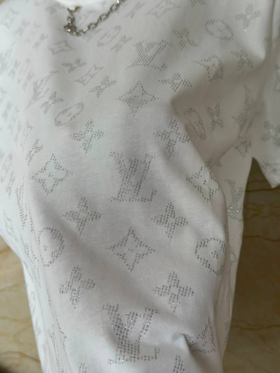 LV
Women’s Tshirt 
Master Quality 
SML
230 dhs✅

Zain276
♥️♥️♥️