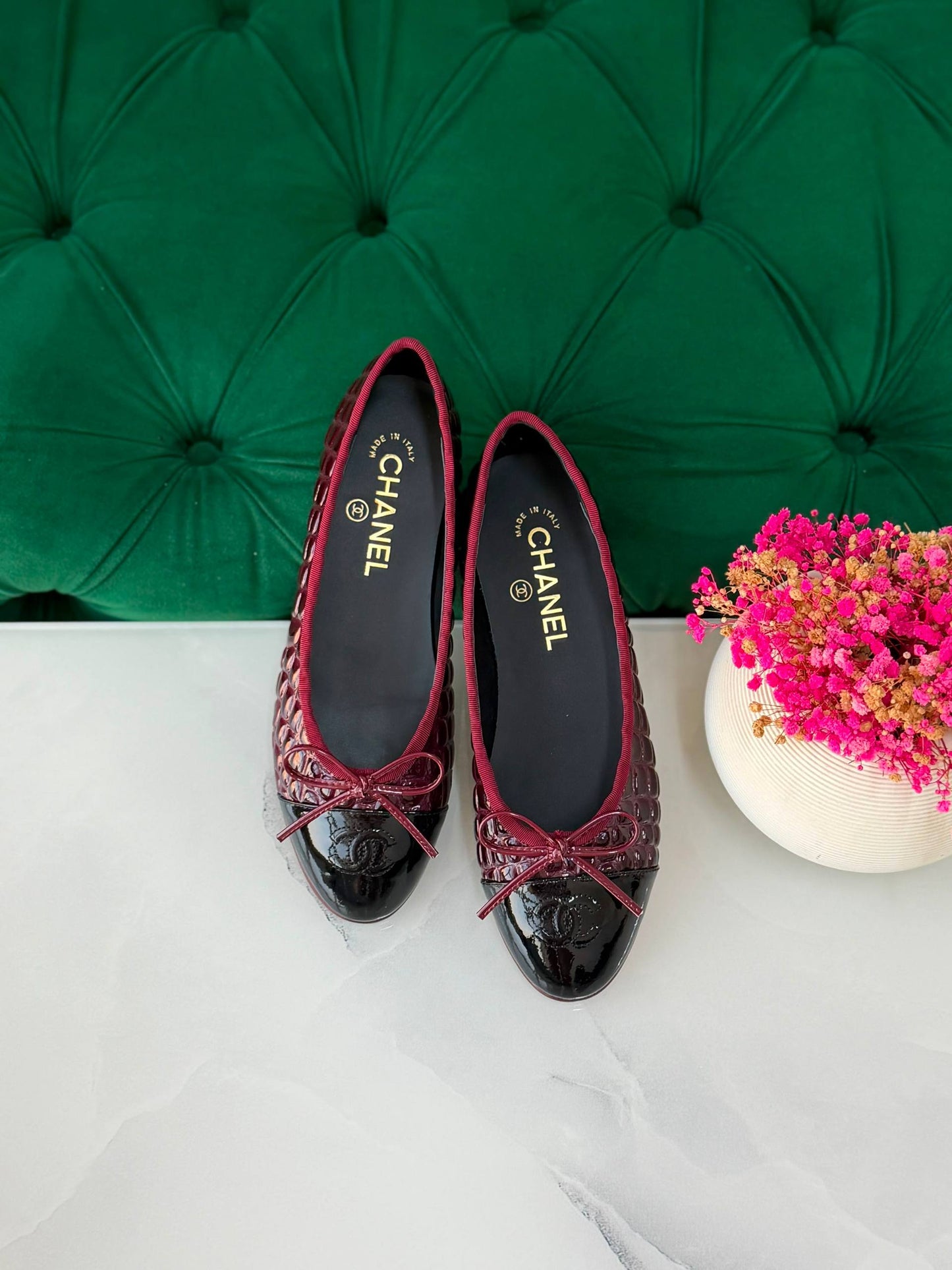 Chanel 
Vip quality 
Size:36 to 41 
450 dhs✅

Zain113
♥️♥️♥️