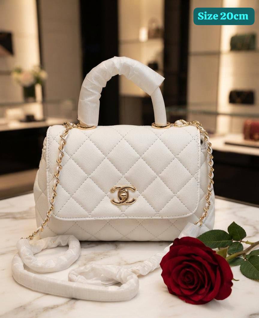 Chanel
Best quality
100 dhs🇦🇪🇦🇪
size 20cm

Zain158
♥️♥️♥️