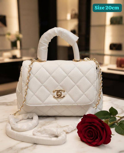 Chanel
Best quality
100 dhs🇦🇪🇦🇪
size 20cm

Zain158
♥️♥️♥️