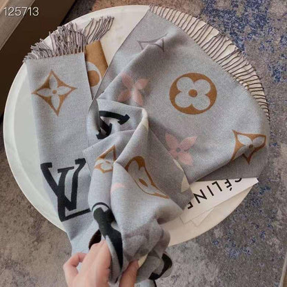 Coming new stock
Winter scarf 
45 dhs🪙🌨️

Zain93
♥️♥️♥️
