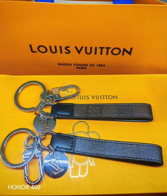 Key chain

80 dhs 

With good branded box
🎁🎁🎁

Zain122
♥️♥️♥️