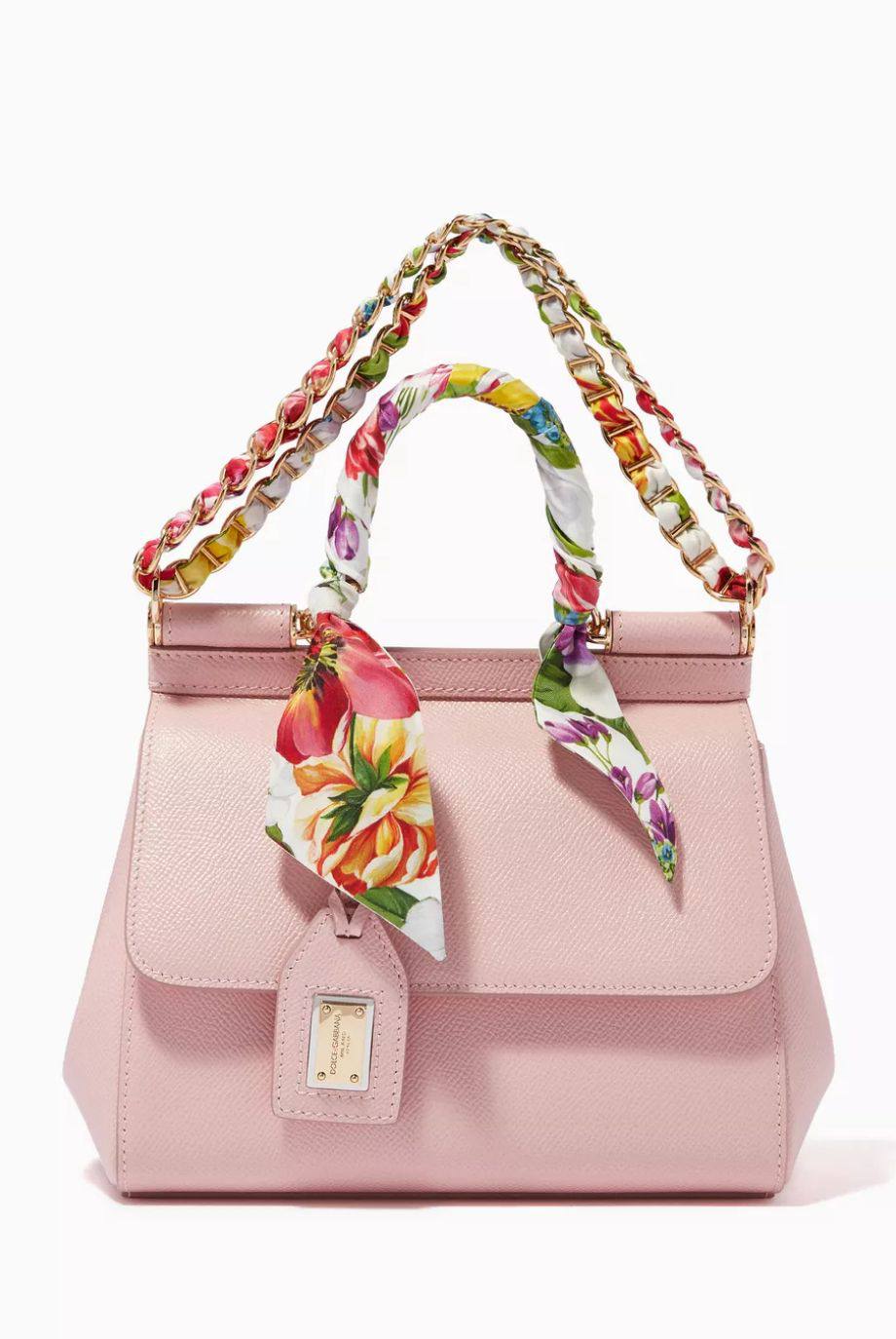 D&G
110 dhs🪙🌨️
high quality 
With box 25Cm

Zain26
♥️♥️♥️