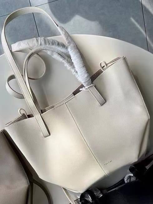 Polene
High quality
Size: 33cm
With box 
115 dhs🪙🌨️

Zain50