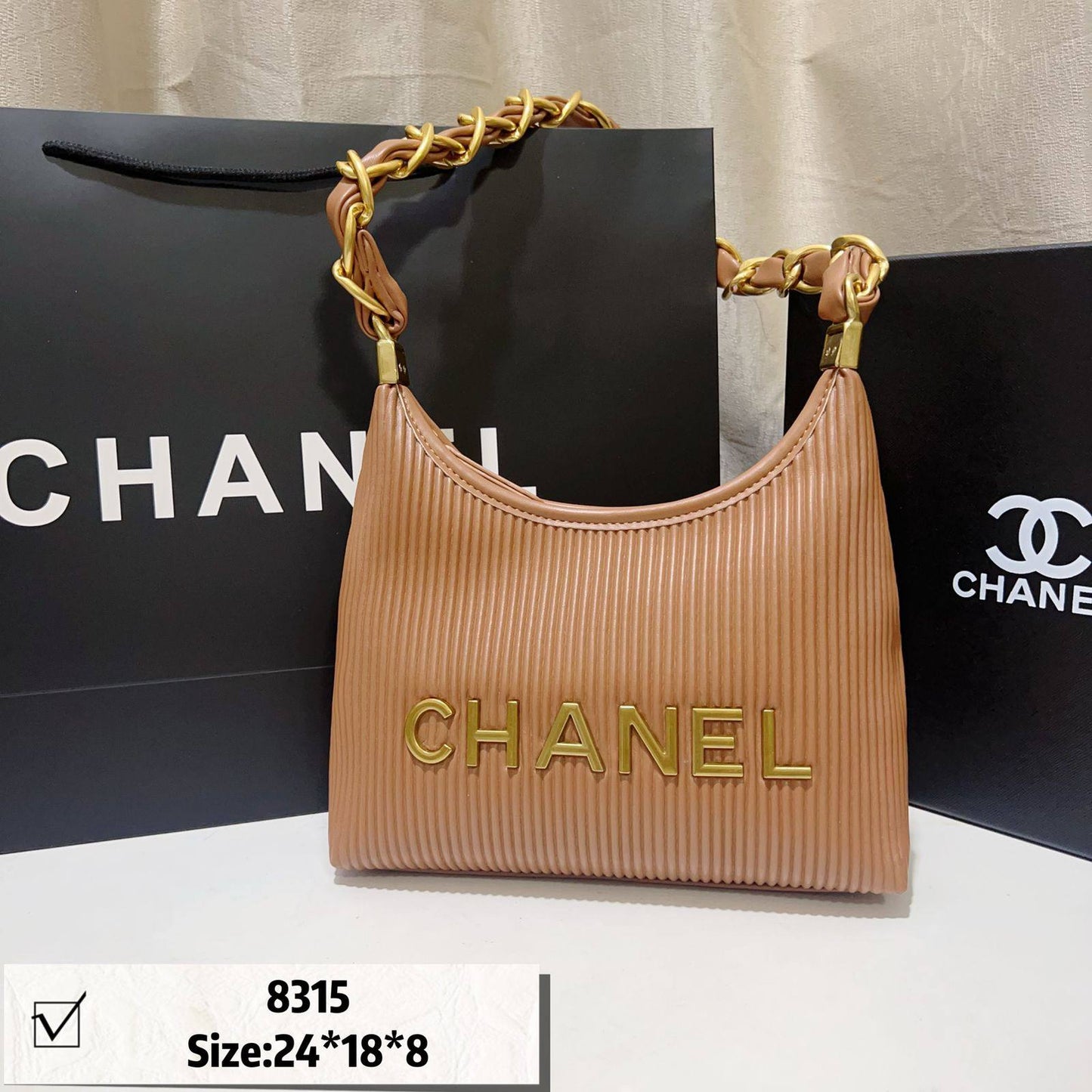 Chanel

100 dhs❣️
with box
🎁🎁🎁

Zain46
♥️♥️♥️
