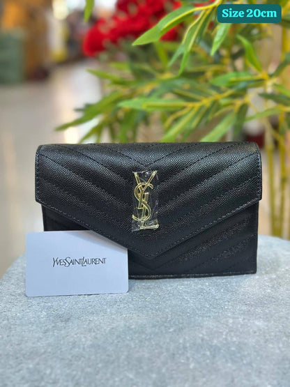 YSL
Good quality 
with box 🎁🎁🎁

85 dhs❣️

Zain186
♥️♥️♥️