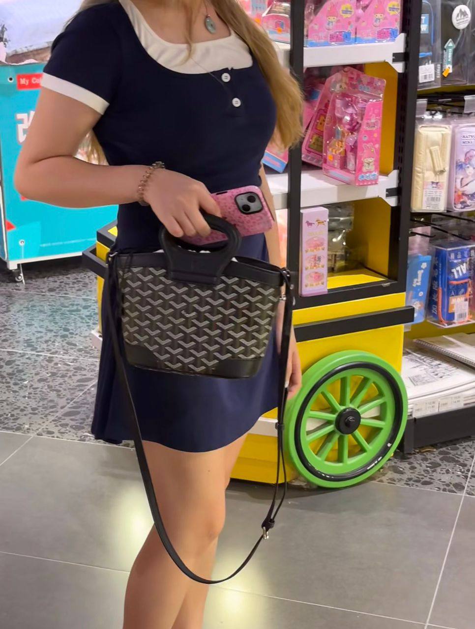 Goyard
110 dhs🌺
High quality

Zain35
♥️♥️♥️