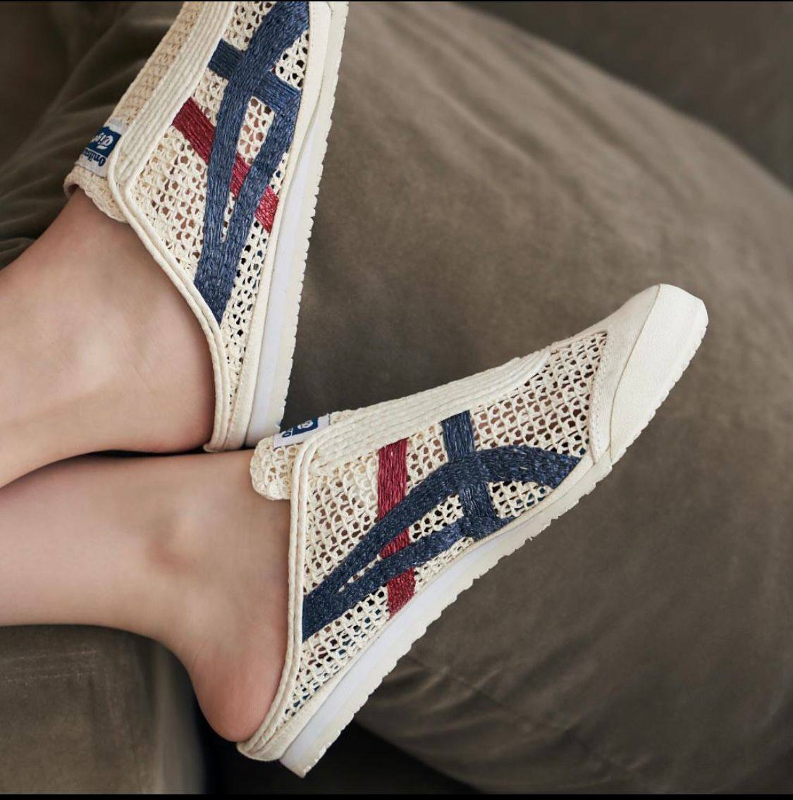 Onitsuka Tiger Mexico 66 sabot , 
Size 36 to 45  
230 dhs✅

Zain196
♥️♥️♥️