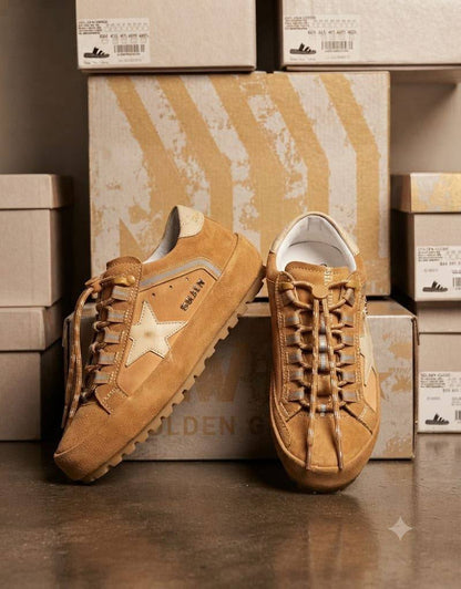 NEW CAME 🛬
GOLDEN GOOSE 🥰
LADY SHOES 👟
GOOD QUALITY😍
140 dhs💓
Size:36-41 Available 

Zain40
♥️♥️♥️