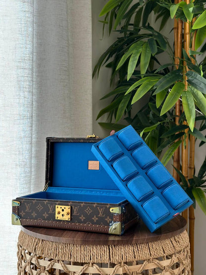 LOUIS VUITTON 
*❗️WATCH BOX❗*
*SUPER MASTER QUALITY ❗*
950 dhs✅
*WITH  PAPERBAG❗*

Zain267
♥️♥️♥️