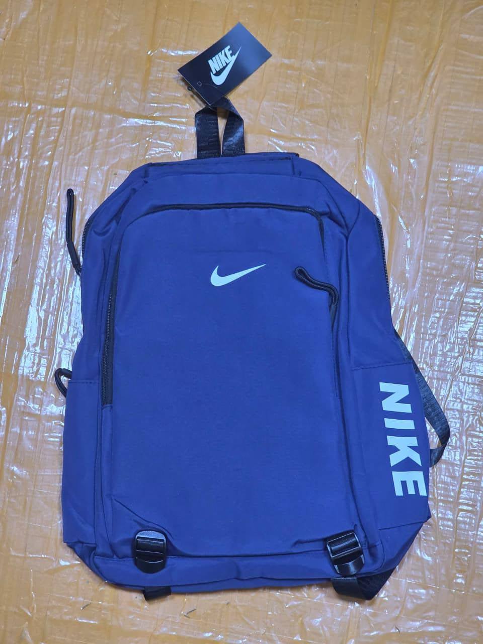 Nike 

65 dhs🇦🇪🇦🇪

Zain27
♥️♥️♥️
