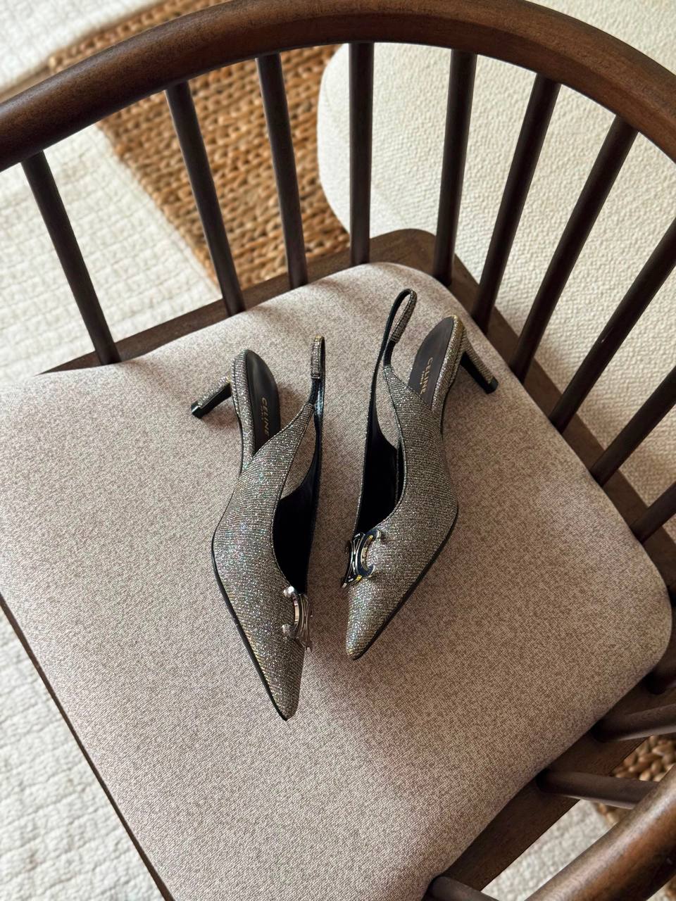 Celine
𝑨𝑨𝑨 𝑸𝑼𝑨𝑳𝑰𝑻𝒀
𝑺𝑰𝒁𝑬 {35 𝒕𝒐 42}
490 dhs🇦🇪🇦🇪

Zain81
♥️♥️♥️
