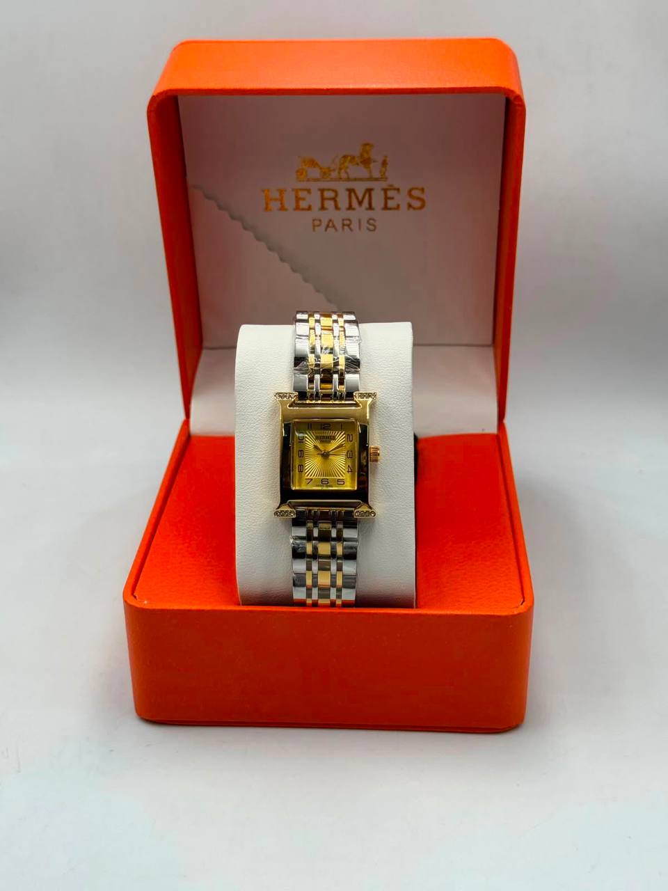 Hermes ladies 
60 dhs🇦🇪🇦🇪

Zain08
♥️♥️♥️