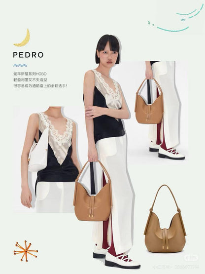 Pedro
30*27*10 cm
105 dhs🪙🌨️

Zain17
♥️♥️♥️