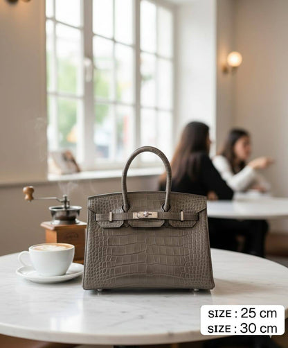 HERMES ʙɪʀᴋɪɴs
ɢʟᴏssʏ ᴄʀᴏᴄᴏᴅɪʟᴇ ʟᴇᴀᴛʜᴇʀ
sɪʟᴠᴇʀ ʜᴀʀᴅᴡᴀʀᴇ

sɪᴢᴇ 25 cm PRICE: *115 ᴅʜs* 

sɪᴢᴇ 30 cm PRICE: *120 ᴅʜs* 

Zain31
♥️♥️♥️