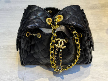 CHANEL 

HOBO bag
22cm
105 dhs💓

with box
🎁🎁🎁

Zain44
♥️♥️♥️