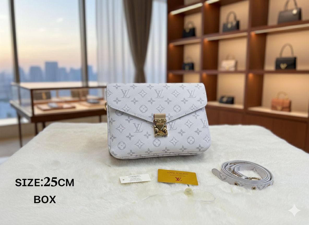 LV ᴘᴏᴄʜᴇᴛᴛᴇ Mᴇᴛɪs
ᴏᴜᴛsɪᴅᴇ ᴢɪᴘᴘᴇᴅ ᴘᴏᴄᴋᴇᴛ
𝟑ᴄᴏᴍᴘᴀʀᴛᴍᴇɴᴛ
sᴛʀᴀᴘ ʀᴇᴍᴏᴠᴀʙʟᴇ,ᴀᴅᴊᴜsᴛᴀʙʟᴇ
ᴡɪᴛʜʙᴏx🎁
ʟᴇᴀᴛʜᴇʀ
sɪᴢᴇ:25ᴄᴍ
110 dhs✅

Zain56
♥️♥️♥️