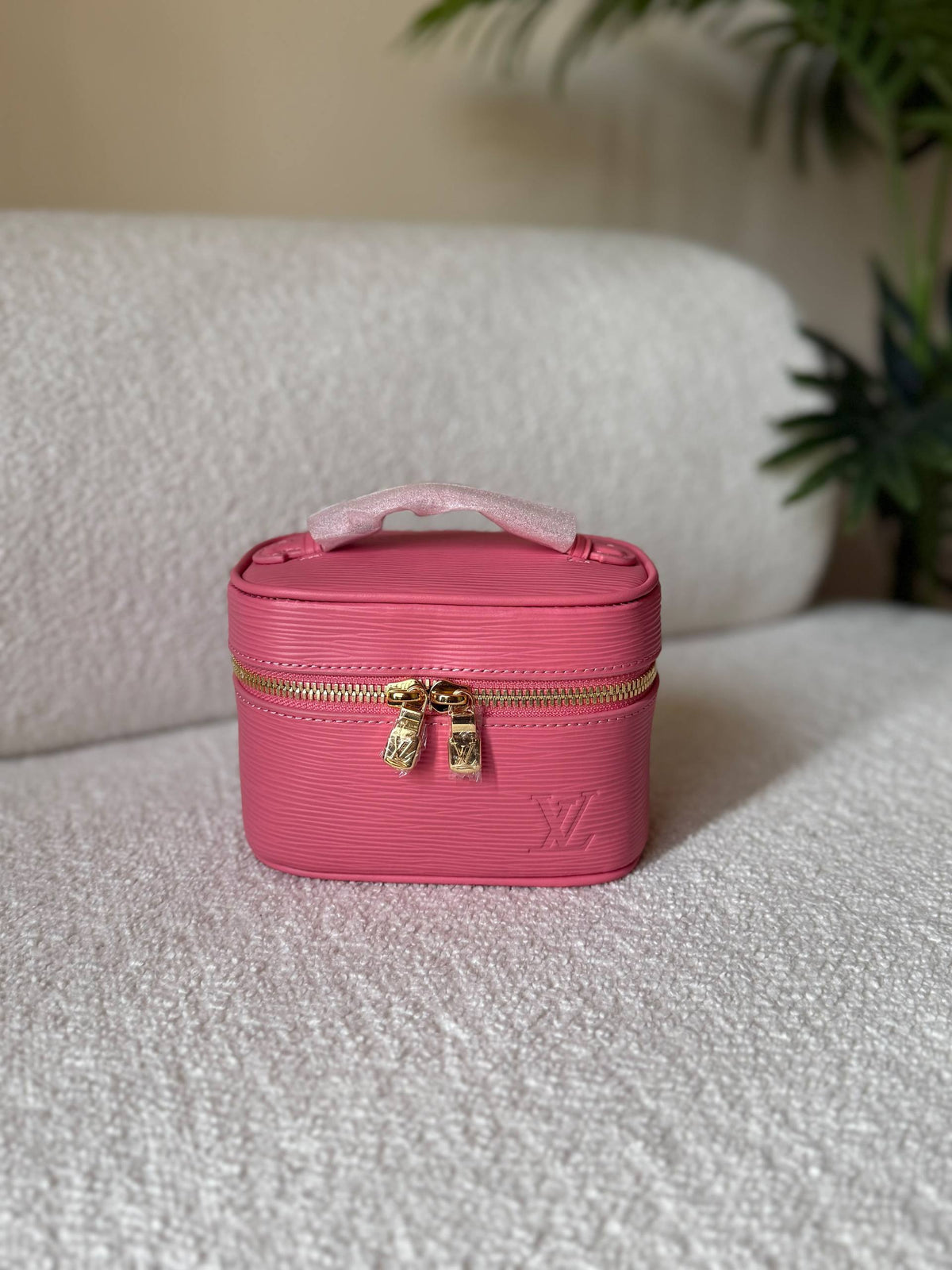 LV

For Price 👇 WhatsApp✅
0568585901 
0507557372
0552275751 Owner Zain 👌

Zain246
♥️♥️♥️