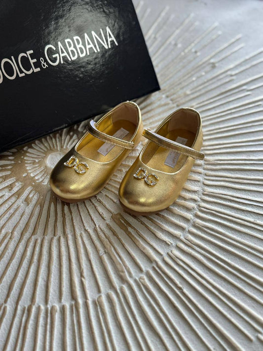 D&G
 Super master quality 😍
Size:21To 35
250 dhs🪙🌨️

Zain261
♥️♥️♥️