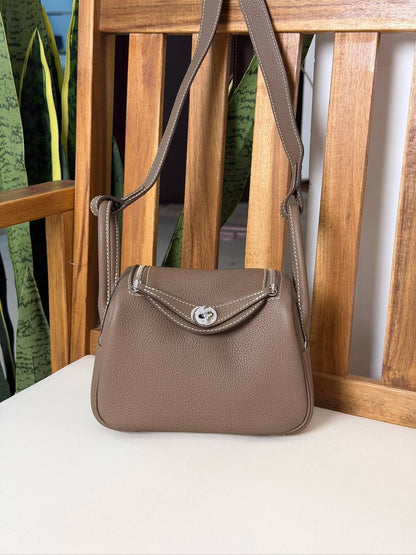 HERMES 
Super Master Quality ⚡️
Original Packing 🎁
Size mini📏
For Price 👇 WhatsApp✅
0568585901 
0507557372
0552275751 Owner Zain 👌

Zain321
♥️♥️♥️