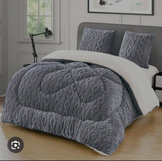 New collection 
Forw a and b 
Full set
King size comfort set 6 pcs 
170 dhs🪙💕

Zain99
♥️♥️♥️