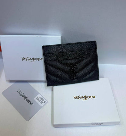 Card Holders
With box 
30 dhs💓

Zain93
♥️♥️♥️
