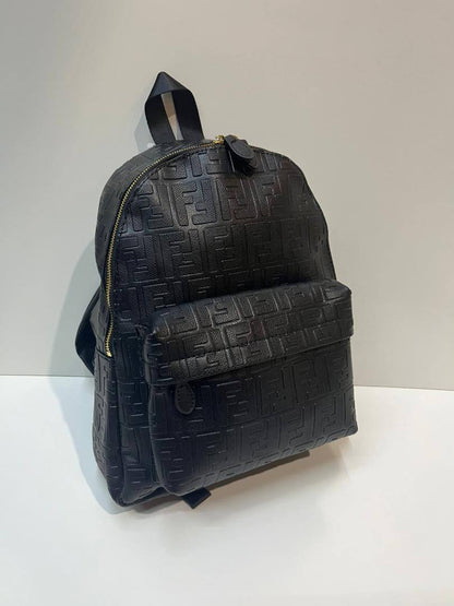 backpack
95 dhs🪙💕
size 31×12×38cm

Zain44
♥️♥️♥️