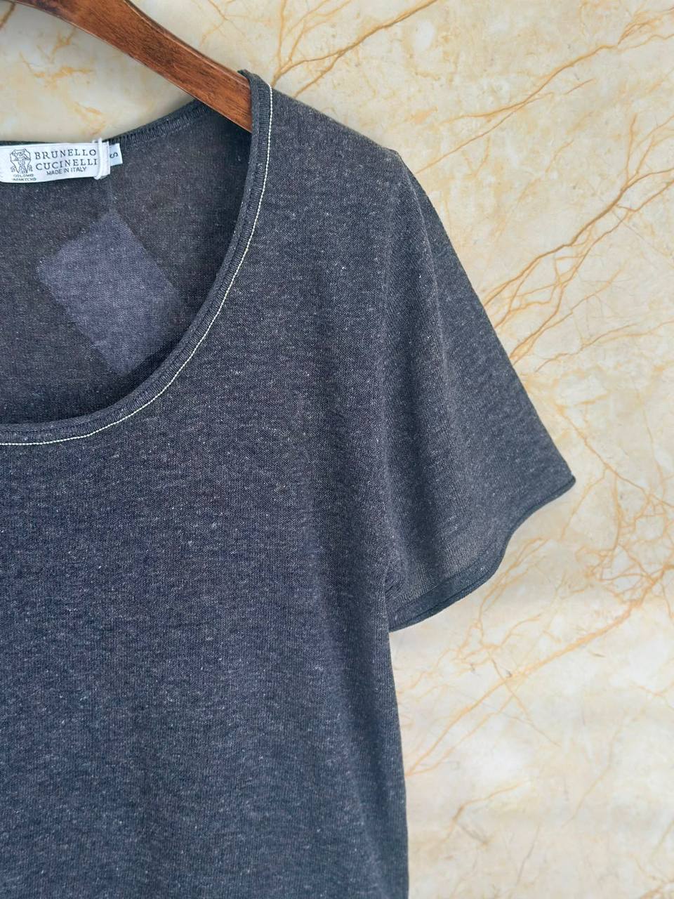 BRUNELLO CUCINELLI
Women’s Tshirt 
Master Quality 
SML
350 dhs💓

Zain276
♥️♥️♥️