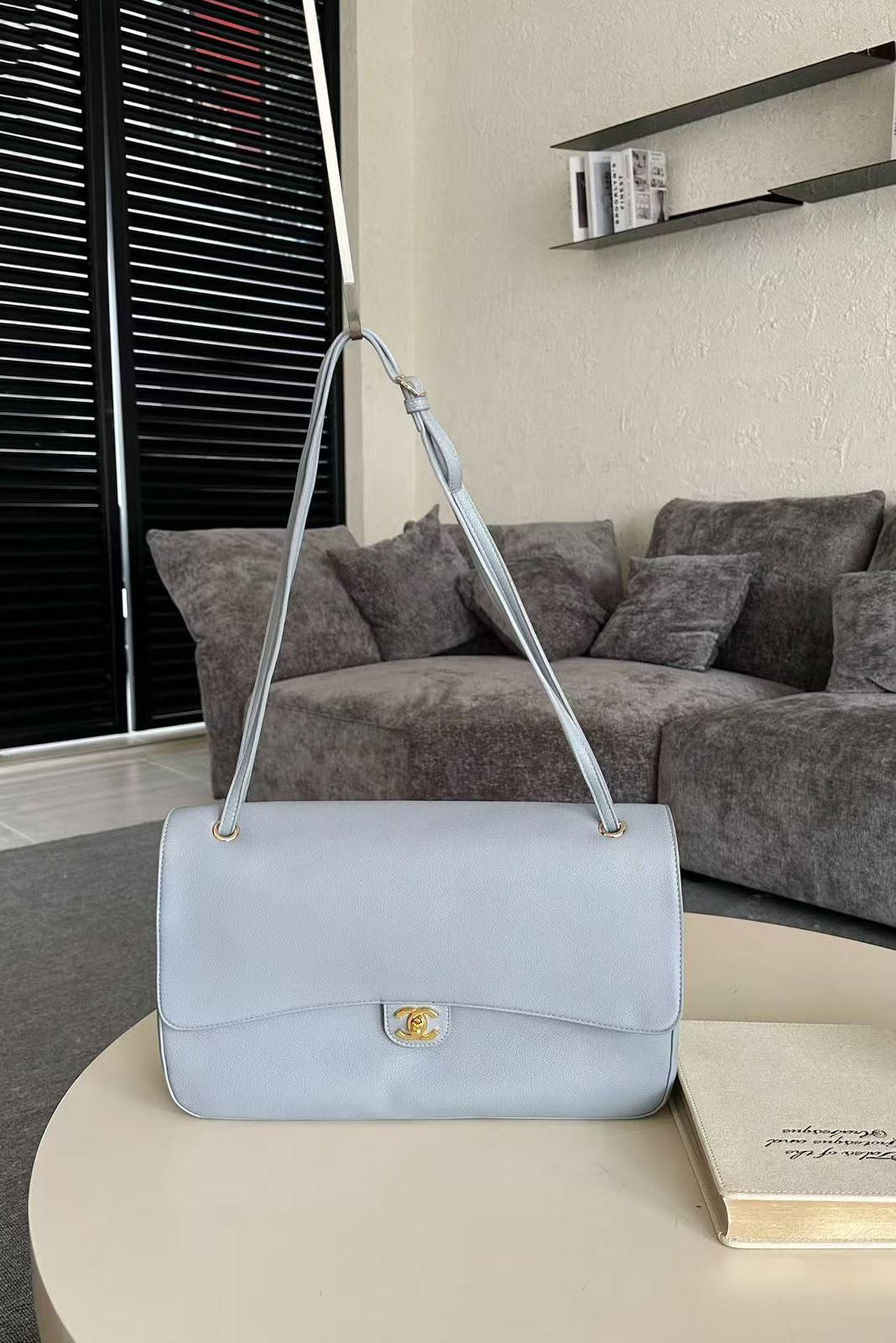 Chanel

38cm 

125 dhs🇦🇪🇦🇪

Zain143
♥️♥️♥️