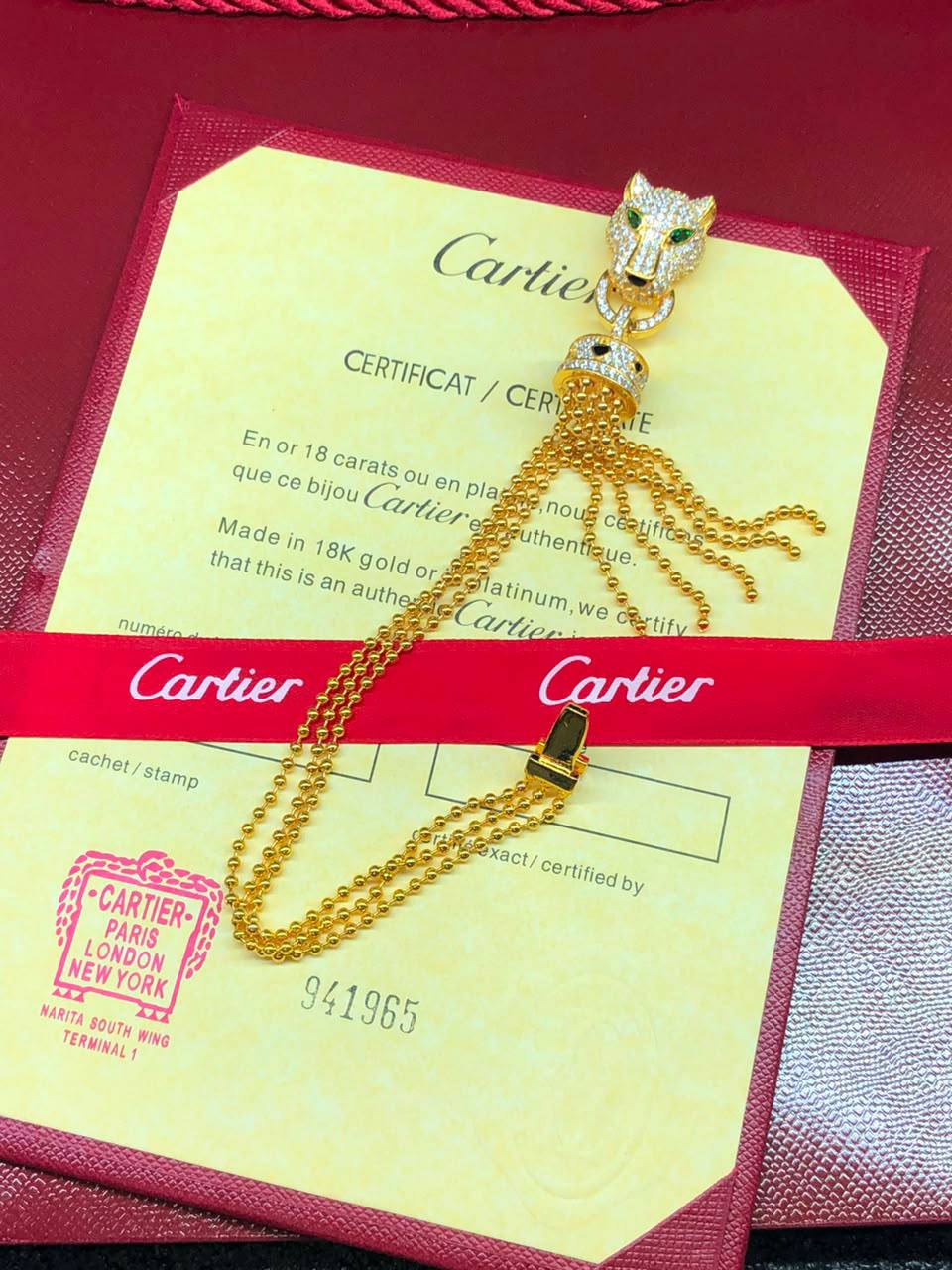 Cartier 


90 dhs 

Zain122
♥️♥️♥️
