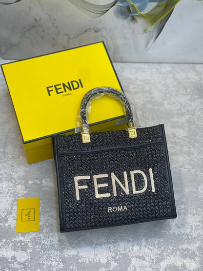 Fendi
130 dhs✅

With box
🎁🎁🎁

Zain175
♥️♥️♥️