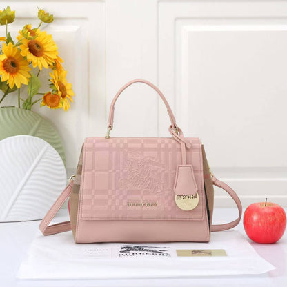 Burberry
 Good Quality 
With Small Wallet

105 dhs❣️

Zain250
♥️♥️♥️
