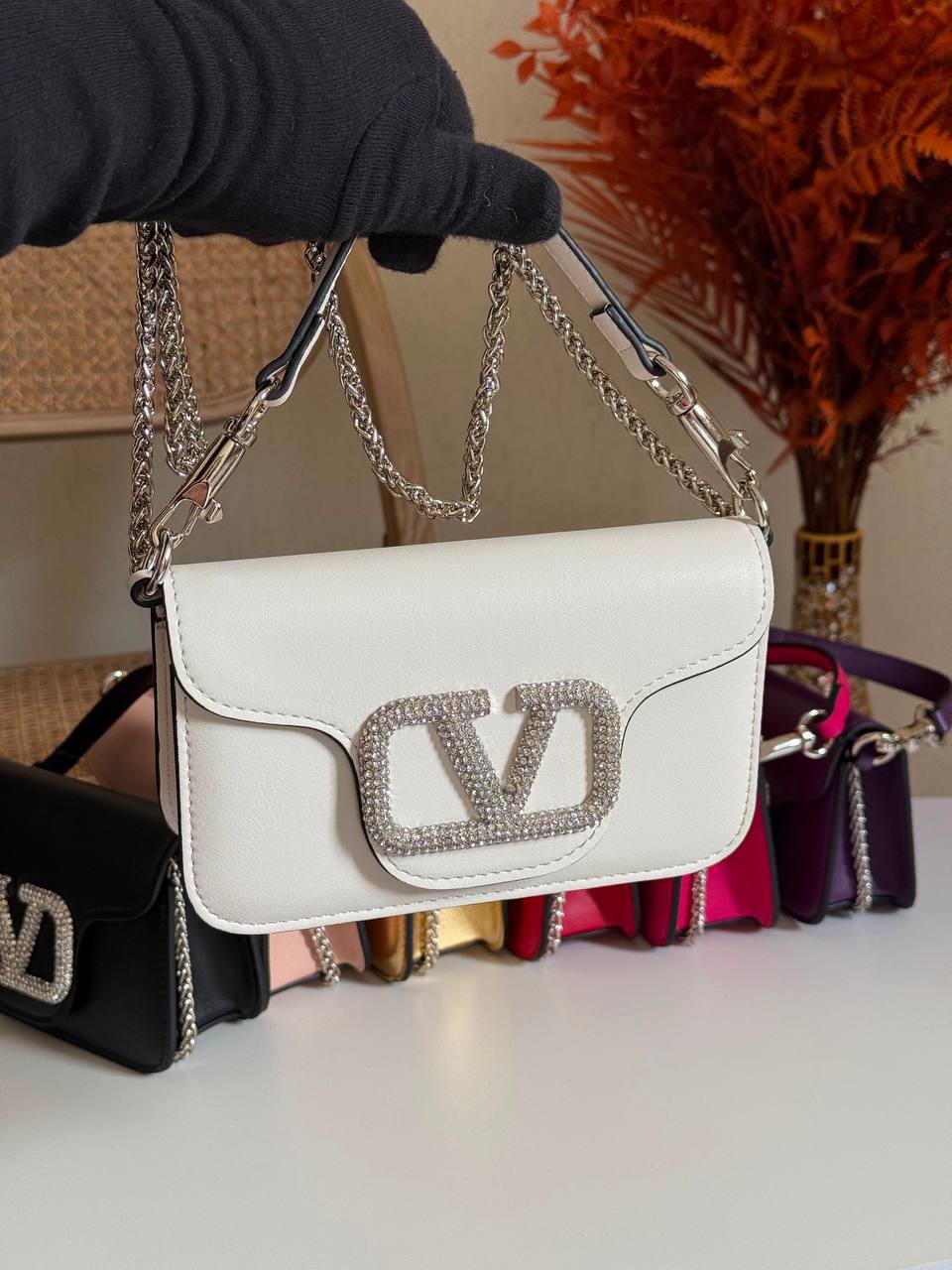 VALENTINO
20cm
310 dhs🇦🇪🇦🇪
Top quality 
With box🎁

Zain167
♥️♥️♥️