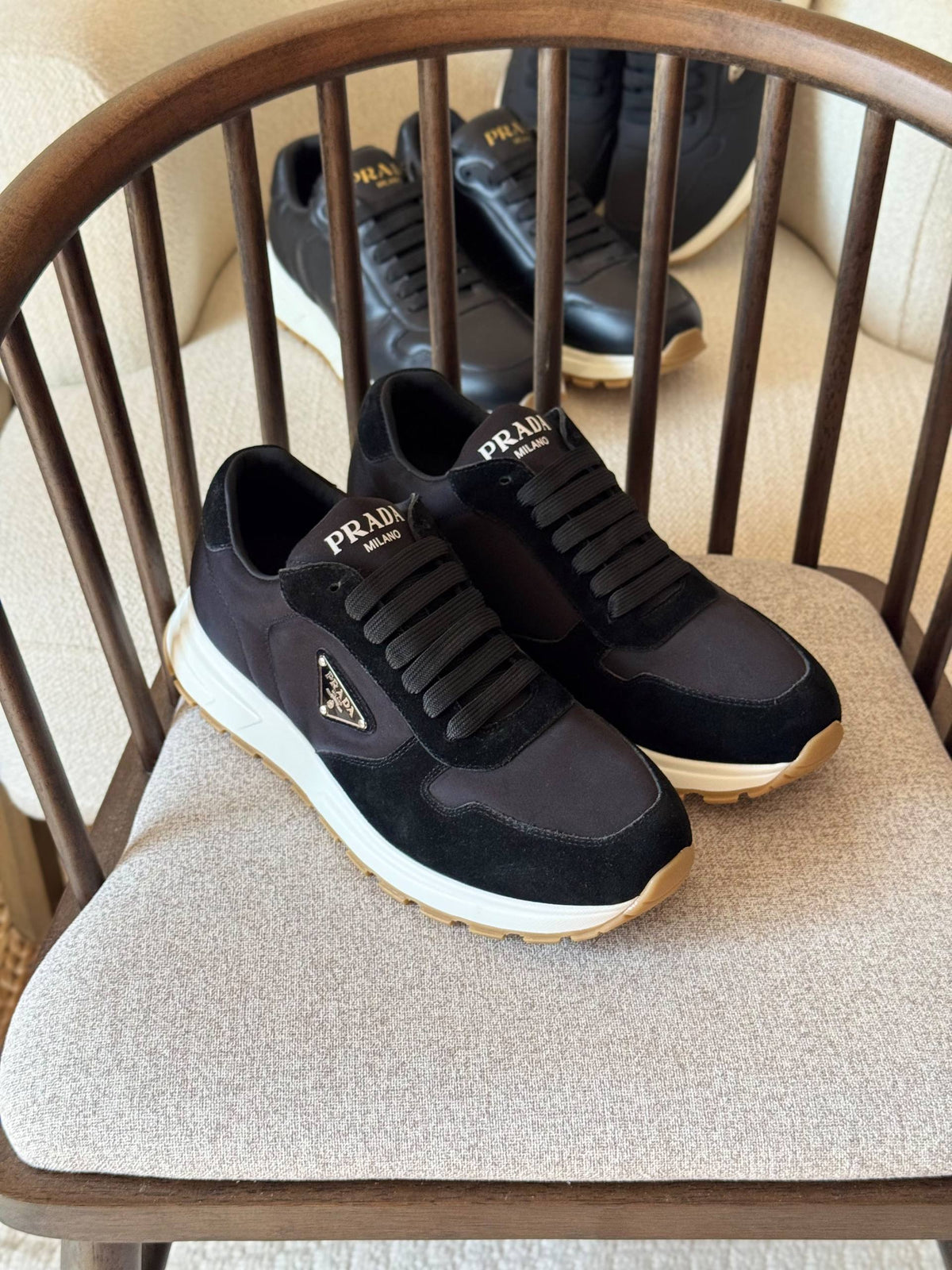 Prada Sneakers

Vip Quality

Size: 40 to 46
480 dhs🇦🇪🇦🇪

Zain185
♥️♥️♥️