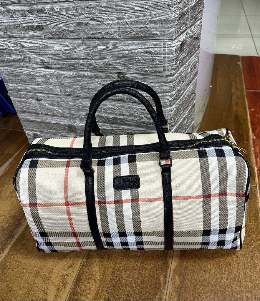 Fendi
Burberry 
70 dhs🇦🇪🇦🇪🇦🇪

Zain50
♥️♥️♥️