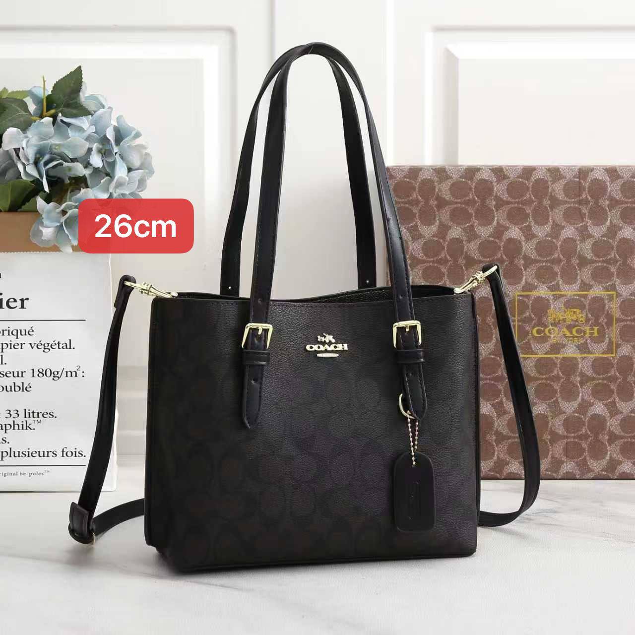 Coach
With box 🎁🎁🎁

110 dhs✅

Zain168
♥️♥️♥️