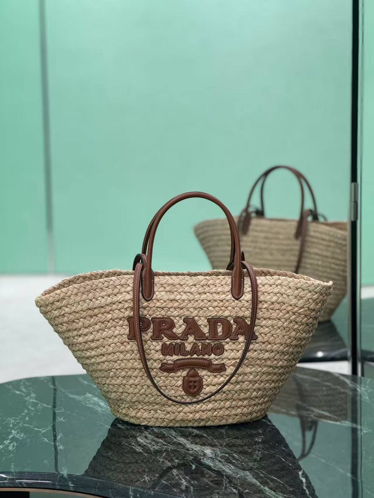 Prada 
Super master quality 
For Price 👇 WhatsApp✅
0568585901 
0507557372
0552275751 Owner Zain 👌

Zain315
♥️♥️♥️