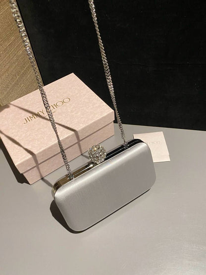 Jimmy choo
*Size 20cm*
For Price 👇 WhatsApp✅
0568585901 
0507557372
0552275751 Owner Zain 👌

Zain274
♥️♥️♥️