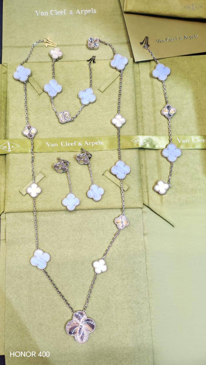 VCA Set

260 dhs✅ 

normal box🎁

Zain122
♥️♥️♥️