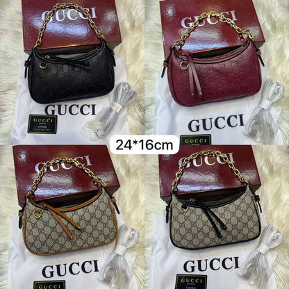 ❤️ Gucci Emblem
1⃣️ First quality +🎁
Size : 24 * 16  cm
85 dhs✅
with box🎁

Zain115
♥️♥️♥️