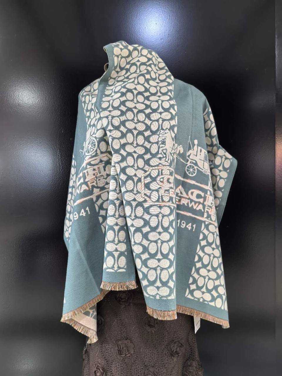 Scarf 

Good quality 

50 dhs🇦🇪🇦🇪🇦🇪

Zain295
♥️♥️♥️